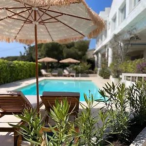  Hotel Paradis France